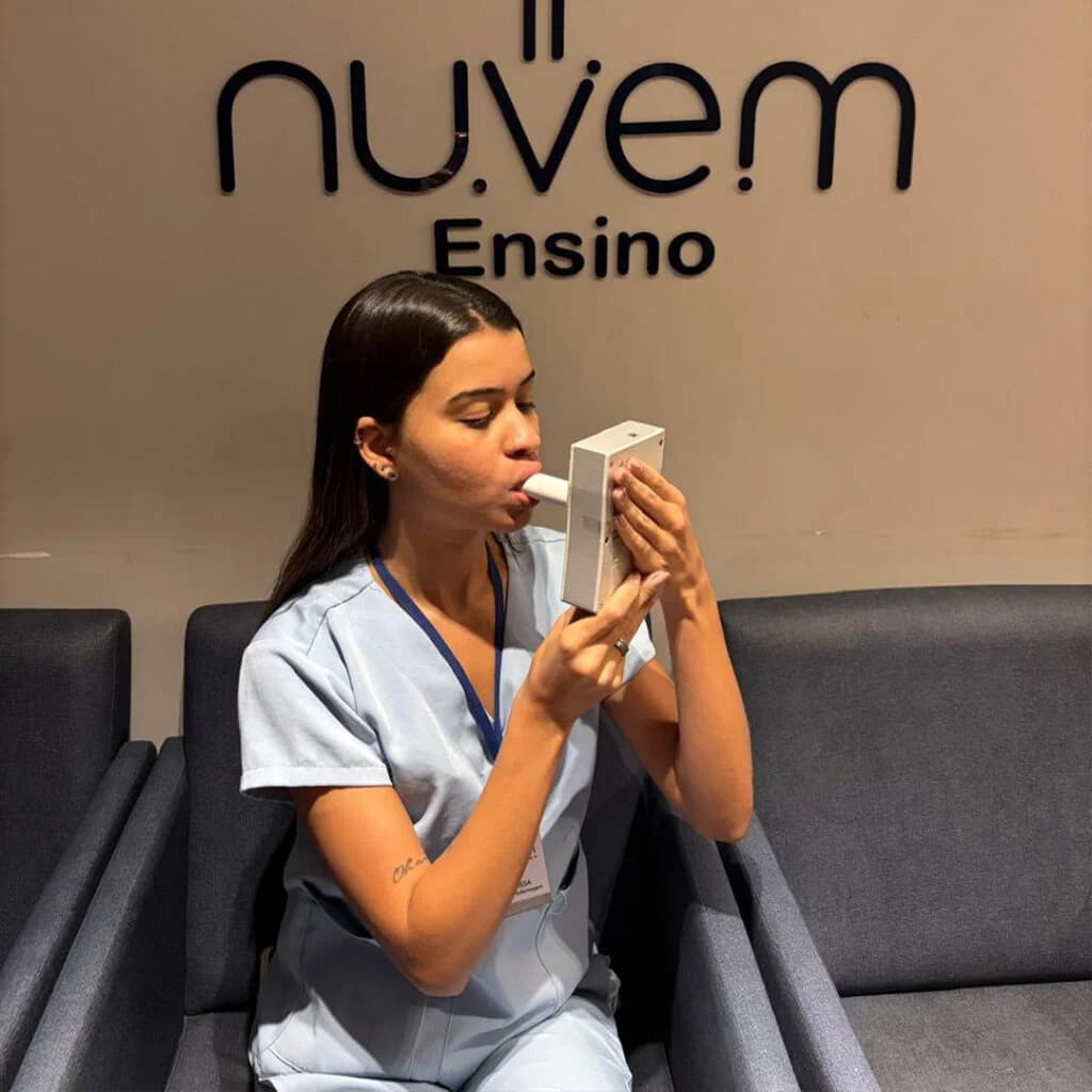 Teste respiratório com equipamento Dynamed Easy H2 no NU.V.E.M Ensino
